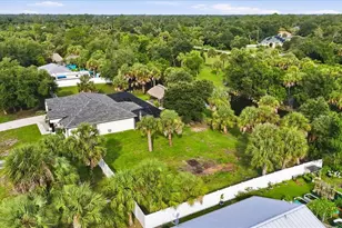 281 Pembroke Dr, Port Charlotte, FL 33954 - Photo 49