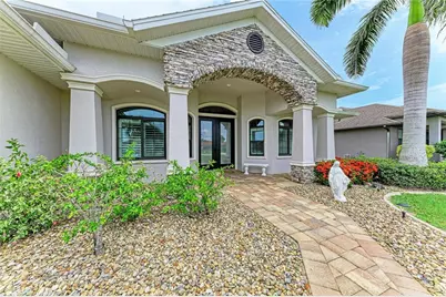386 Royal Poinciana, Punta Gorda, FL 33955 - Photo 5
