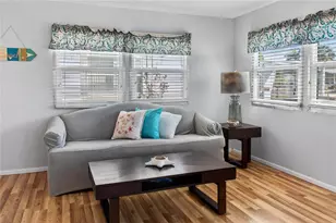 808 S Green Cir, Venice, FL 34285 - Photo 11