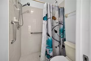 840 Bird Bay Dr W, Venice, FL 34285 - Photo 29