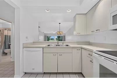 840 Bird Bay Drive W #104, Venice, FL 34285 - Photo 7