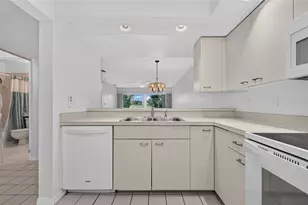 840 Bird Bay Dr W, Venice, FL 34285 - Photo 7