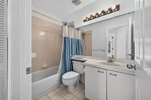 840 Bird Bay Dr W, Venice, FL 34285 - Photo 35