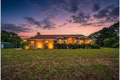 105 Jacaranda Boulevard, Venice, FL 34292 - Photo 1