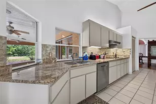 105 Jacaranda Blvd, Venice, FL 34292 - Photo 29