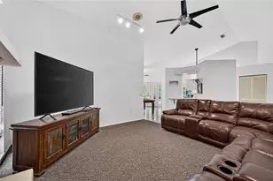 105 Jacaranda Blvd, Venice, FL 34292 - Photo 31