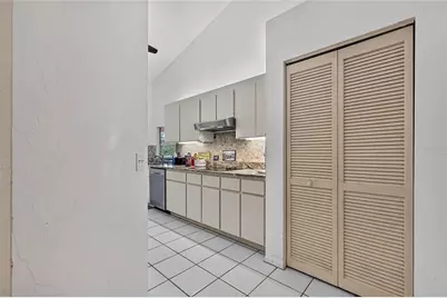 105 Jacaranda Boulevard, Venice, FL 34292 - Photo 25
