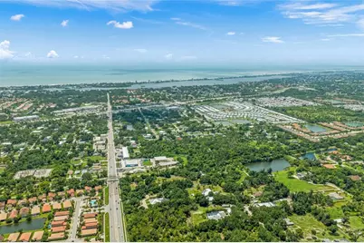 1210 Twin Lakes Avenue, Nokomis, FL 34275 - Photo 13