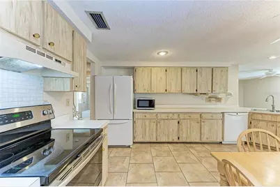 523 Casas Bonitas Drive, Nokomis, FL 34275 - Photo 11