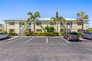 942 Capri Isles Blvd, Venice, FL 34292 - Photo 27