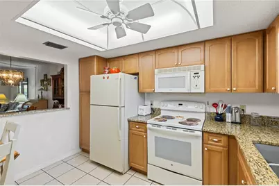 942 Capri Isles Boulevard #105, Venice, FL 34292 - Photo 5
