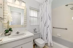 841 Bayport Cir, Venice, FL 34292 - Photo 13