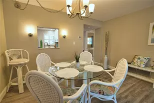 240 Santa Maria St, Venice, FL 34285 - Photo 9