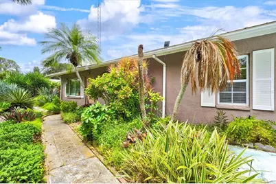 507 Pinewood Avenue, Nokomis, FL 34275 - Photo 9