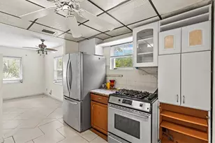 507 Pinewood Ave, Nokomis, FL 34275 - Photo 19