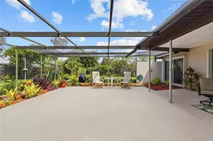 6640 Waterford Ln, Sarasota, FL 34238 - Photo 21