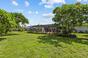 6640 Waterford Ln, Sarasota, FL 34238 - Photo 29