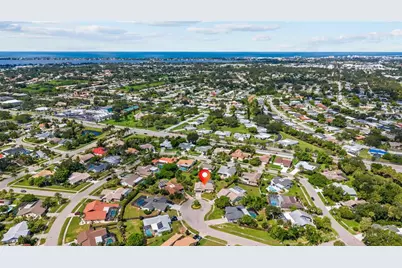 6640 Waterford Lane, Sarasota, FL 34238 - Photo 41