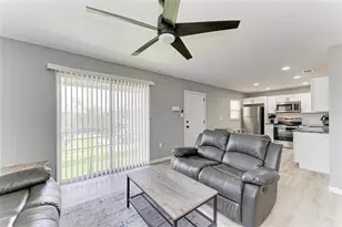 460 E Base Ave, Venice, FL 34285 - Photo 13