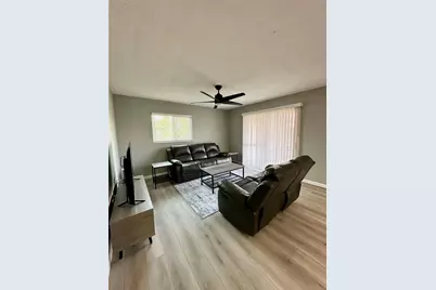 460 E Base Avenue #129, Venice, FL 34285 - Photo 9
