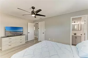 460 E Base Ave, Venice, FL 34285 - Photo 19