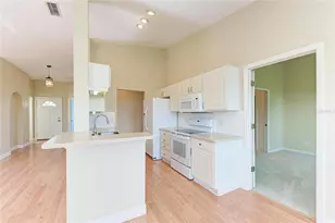 1404 Auburn Lakes Cir, Venice, FL 34292 - Photo 17