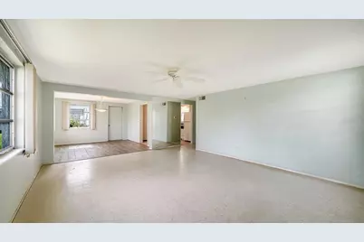 1523 Lakeside Drive #15, Venice, FL 34293 - Photo 9