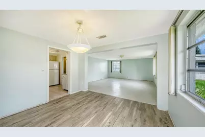 1523 Lakeside Drive #15, Venice, FL 34293 - Photo 7