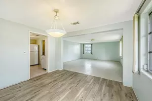 1523 Lakeside Dr, Venice, FL 34293 - Photo 7