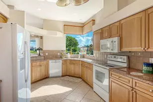 679 Lakescene Dr, Venice, FL 34293 - Photo 17