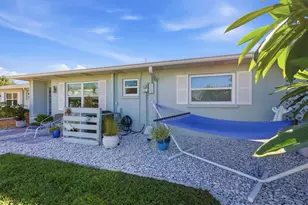 1027 Beach Manor Cir, Venice, FL 34285 - Photo 47