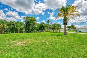 393 Circlewood Dr, Venice, FL 34293 - Photo 37