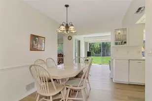 393 Circlewood Dr, Venice, FL 34293 - Photo 11
