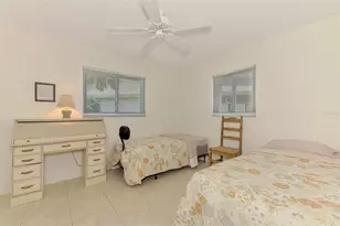 393 Circlewood Dr, Venice, FL 34293 - Photo 35