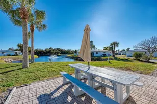 393 Circlewood Dr, Venice, FL 34293 - Photo 47
