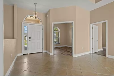 203 Lake Victoria Court, Englewood, FL 34223 - Photo 7