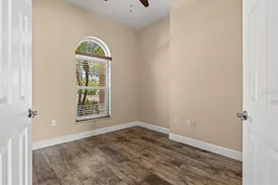 203 Lake Victoria Ct, Englewood, FL 34223 - Photo 9