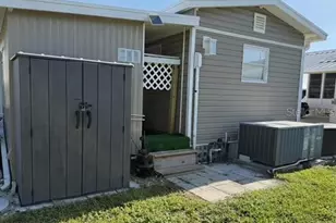 813 S Green Cir, Venice, FL 34285 - Photo 19