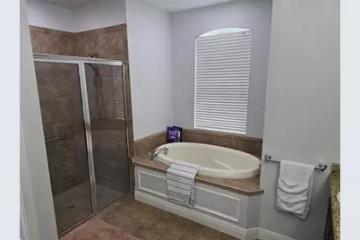4644 Sawyer Road, Sarasota, FL 34233 - Photo 15