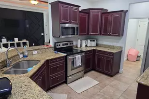 4644 Sawyer Rd, Sarasota, FL 34233 - Photo 7