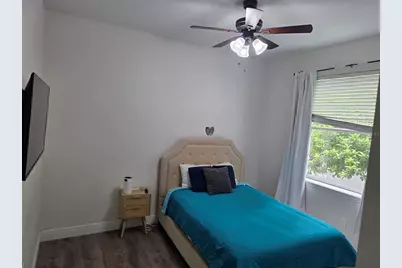 4644 Sawyer Road, Sarasota, FL 34233 - Photo 19