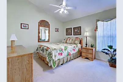 1176 Harbor Town Way, Venice, FL 34292 - Photo 15