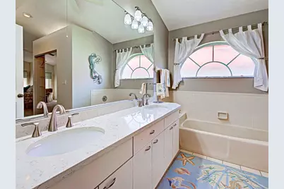 1176 Harbor Town Way, Venice, FL 34292 - Photo 25