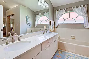 1176 Harbor Town Way, Venice, FL 34292 - Photo 25
