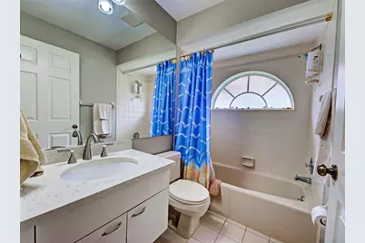 1176 Harbor Town Way, Venice, FL 34292 - Photo 9