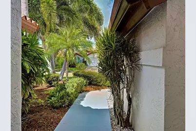 1176 Harbor Town Way, Venice, FL 34292 - Photo 47