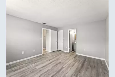 460 Base Avenue E #128, Venice, FL 34285 - Photo 9