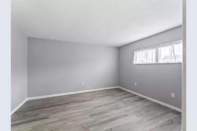 460 Base Avenue E #128, Venice, FL 34285 - Photo 7