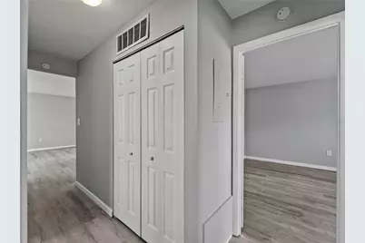 460 Base Avenue E #128, Venice, FL 34285 - Photo 25