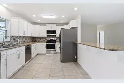 1015 Fundy Road, Venice, FL 34293 - Photo 9